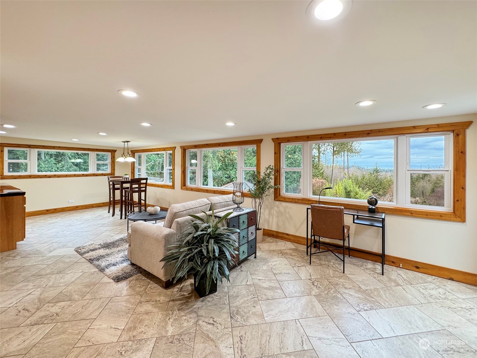 283 Fern Road Port Angeles, WA 98362 - Photo 7 of 40 Gallery Image 7