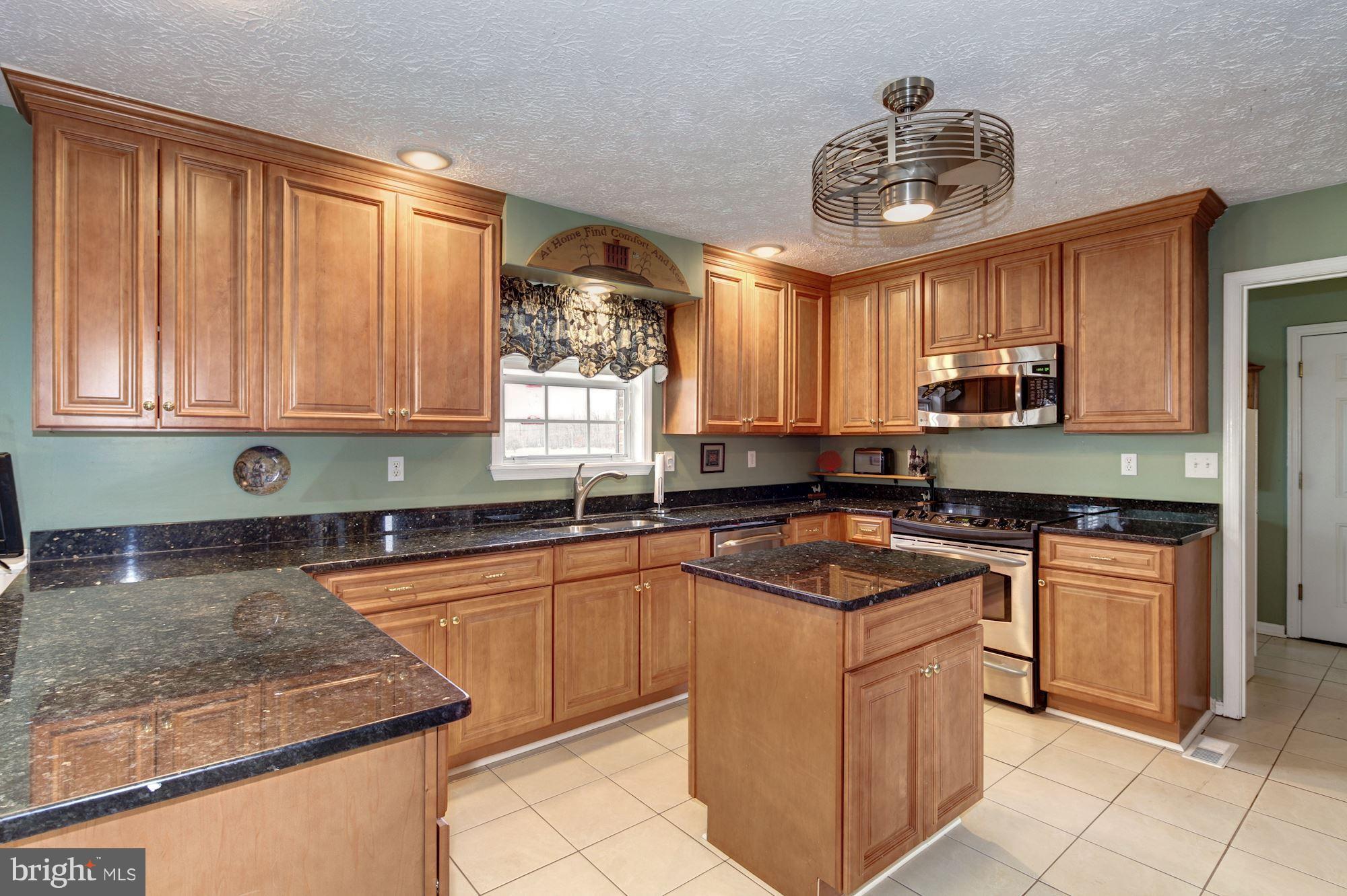 3891 Gamber Road Finksburg, MD 21048 - Photo 7 of 30 Kitchen granite counters