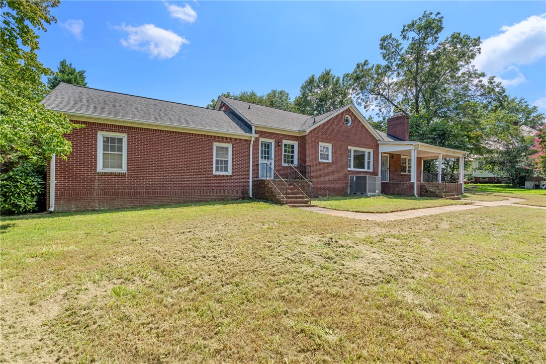 208 Gaines Street Central, SC 29630 - Photo 2 of 44