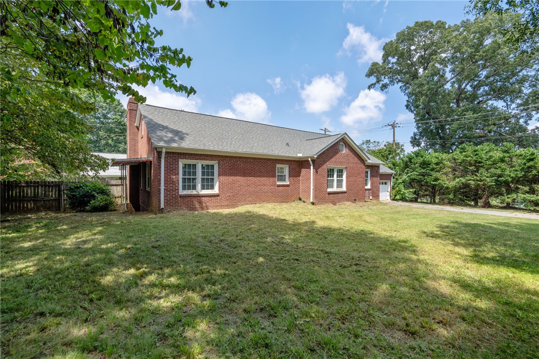 208 Gaines Street Central, SC 29630 - Photo 32 of 44