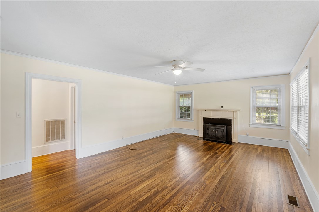 208 Gaines Street Central, SC 29630 - Photo 6 of 44