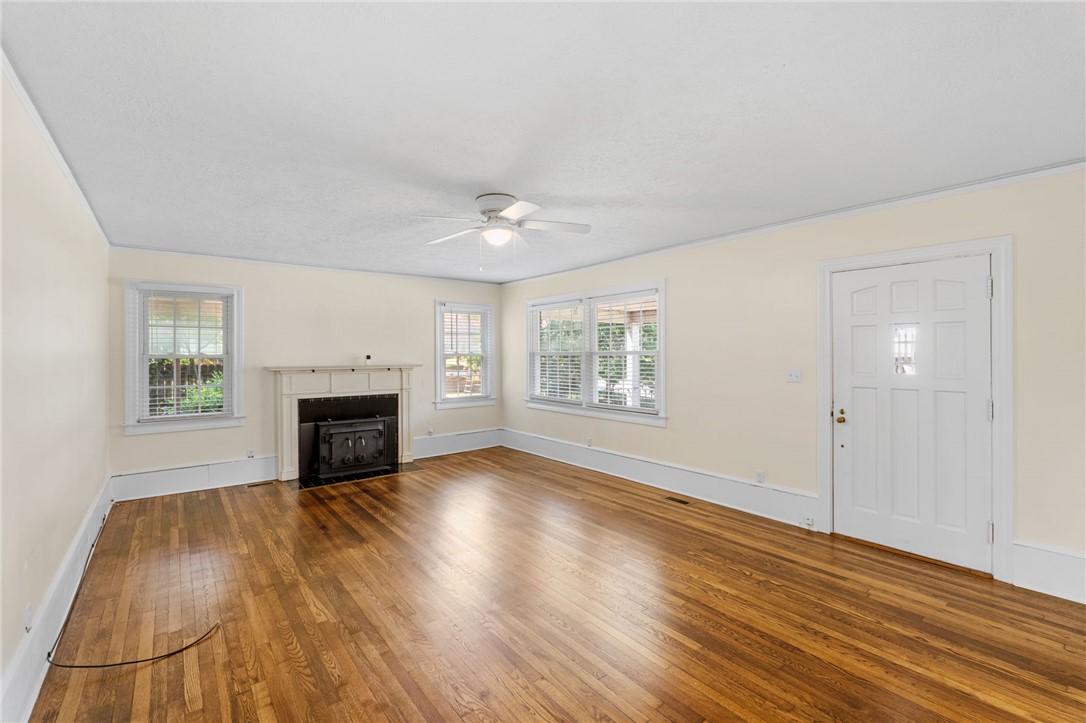 208 Gaines Street Central, SC 29630 - Photo 7 of 44