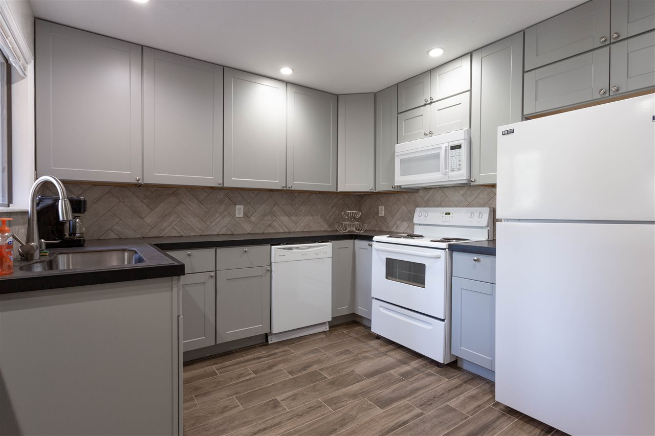 380 Ridge View Drive, Unit B Grand Junction, CO 81507 - Photo 5 of 22 Gallery Image 5