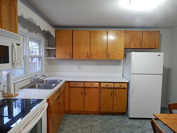 75 Falmouth Road Chicopee, MA 01020 - Photo 12 of 18 Gallery Image 12
