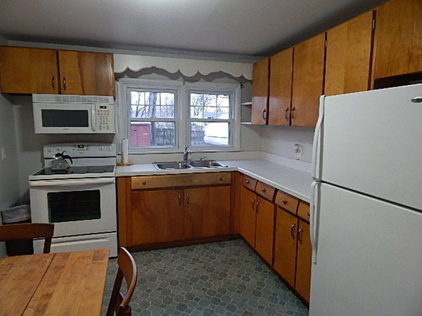 75 Falmouth Road Chicopee, MA 01020 - Photo 10 of 18 Gallery Image 10