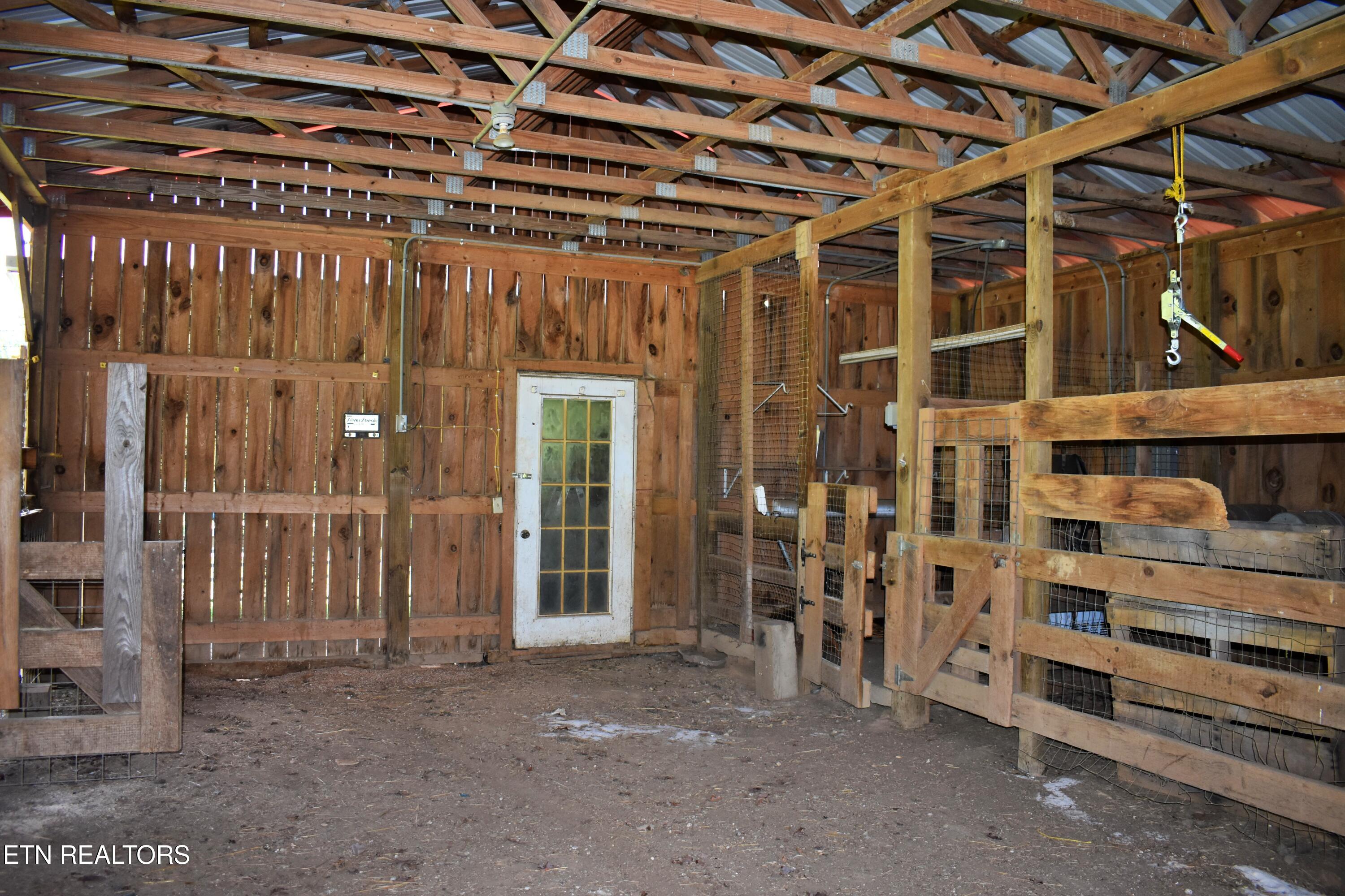 1319 Ideal Valley Road Spring City, TN 37381 - Photo 10 of 49 DSC_0728