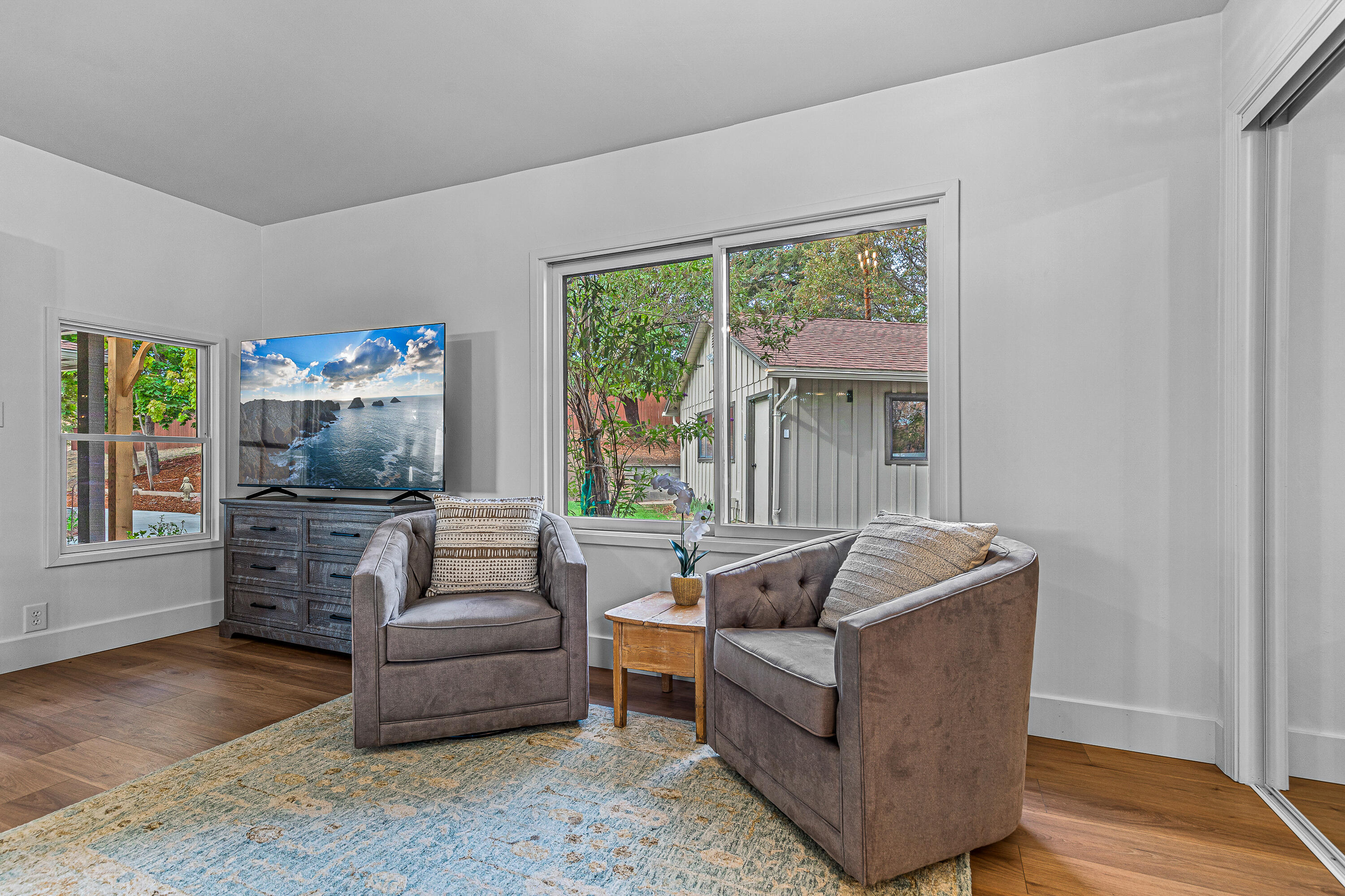 1865 Old Military Road Central Point, OR 97502 - Photo 25 of 77 a living room with furniture and a window