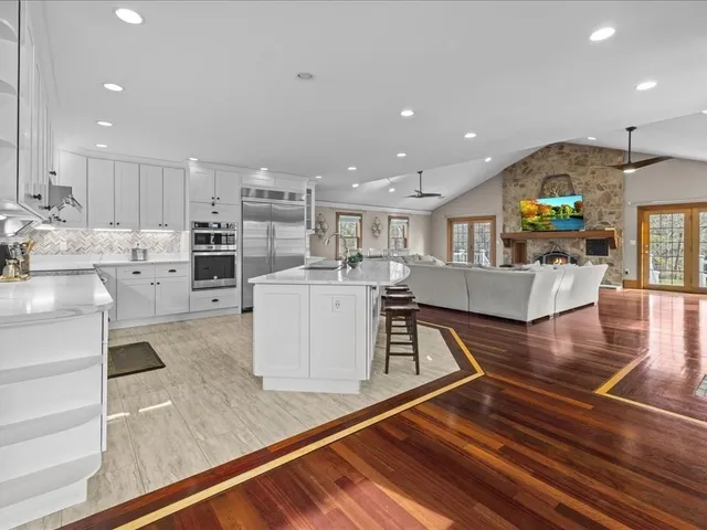 $1,895,000 | 132 Thatcher Street, Westwood, MA 02090