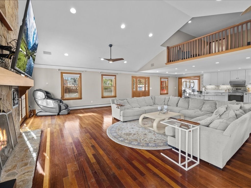 132 Thatcher Street Westwood, MA 02090 - Photo 8 of 35