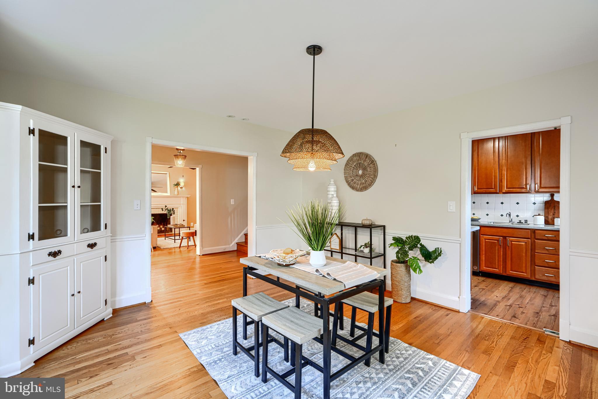 100 Dunkirk Road Baltimore, MD 21212 - Photo 17 of 65 a living room with furniture and a wooden floor