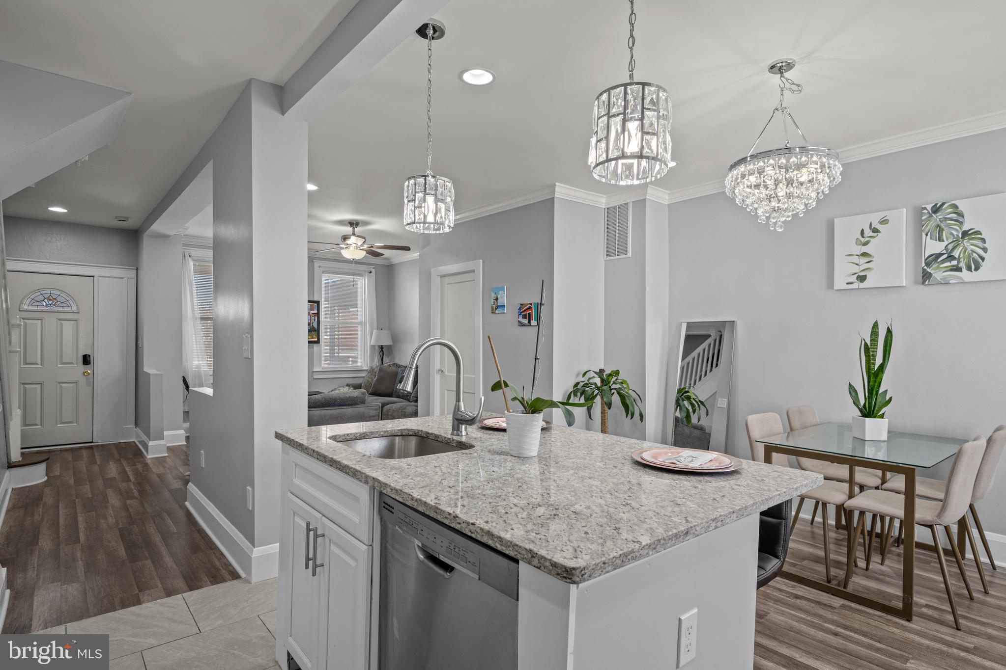 3009 Kentucky Avenue Baltimore, MD 21213 - Photo 15 of 42 a very nice looking dining room with a table and chairs