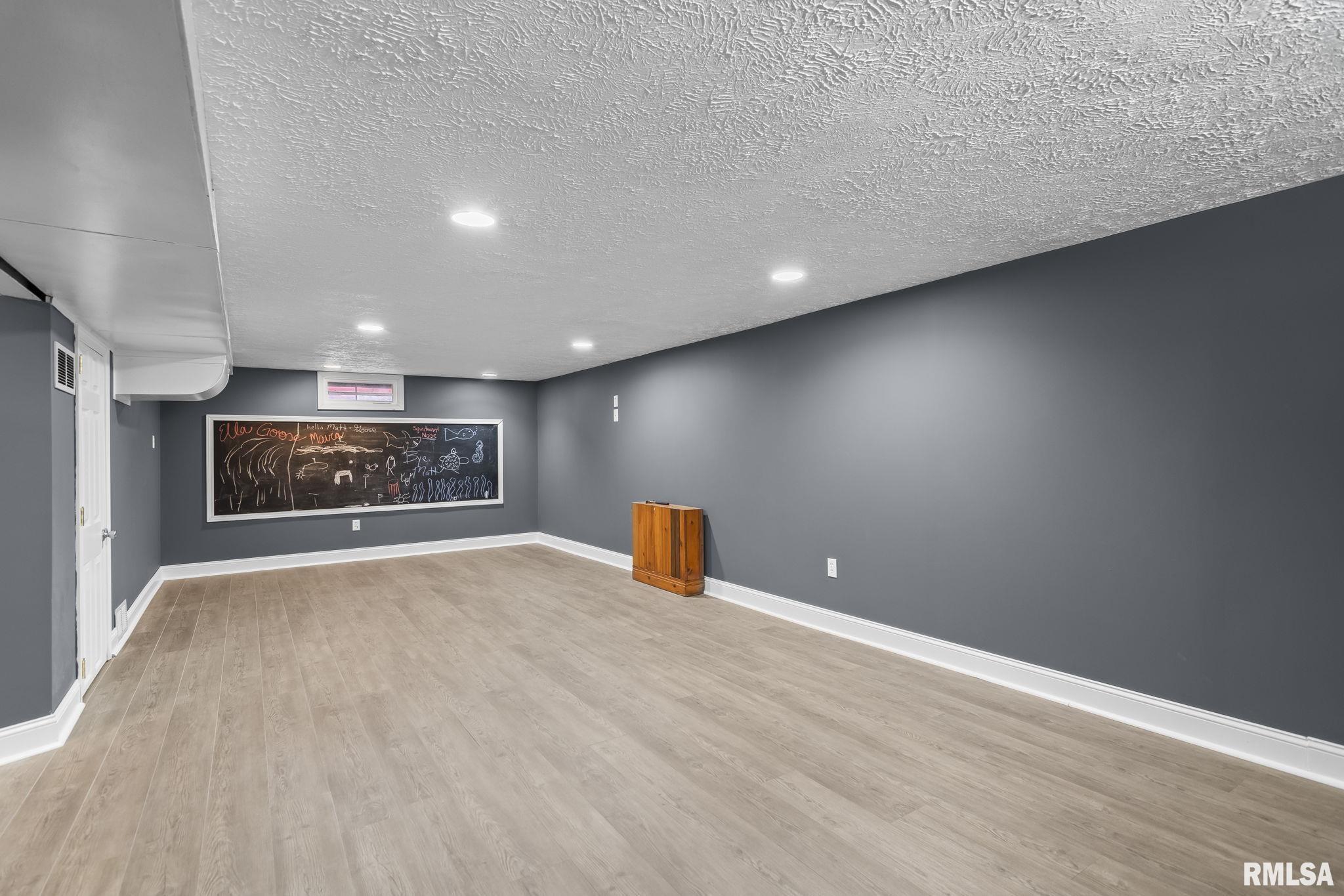 2321 South Pasfield Street Springfield, IL 62704 - Photo 32 of 37