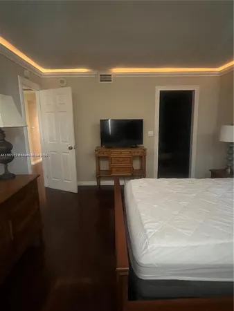 $2,200 | 1825 South Ocean Drive, Unit 413, Hallandale Beach, FL 33009