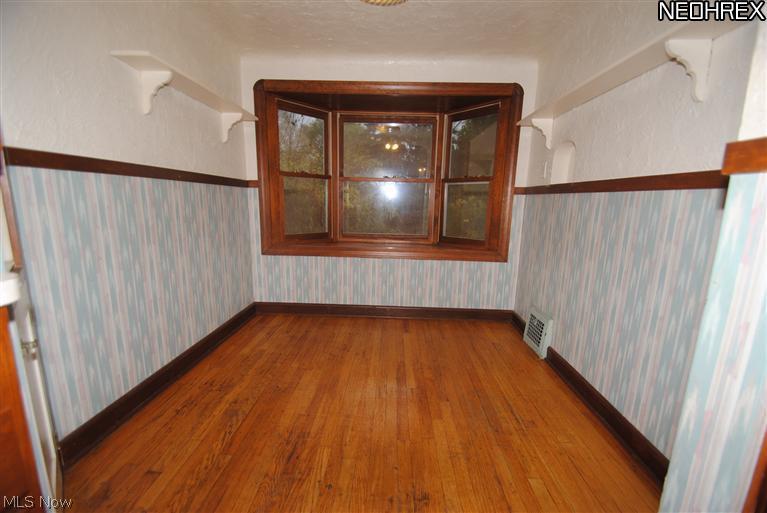 3582 Cummings Road Cleveland, OH 44118 - Photo 6 of 17 Gallery Image 6