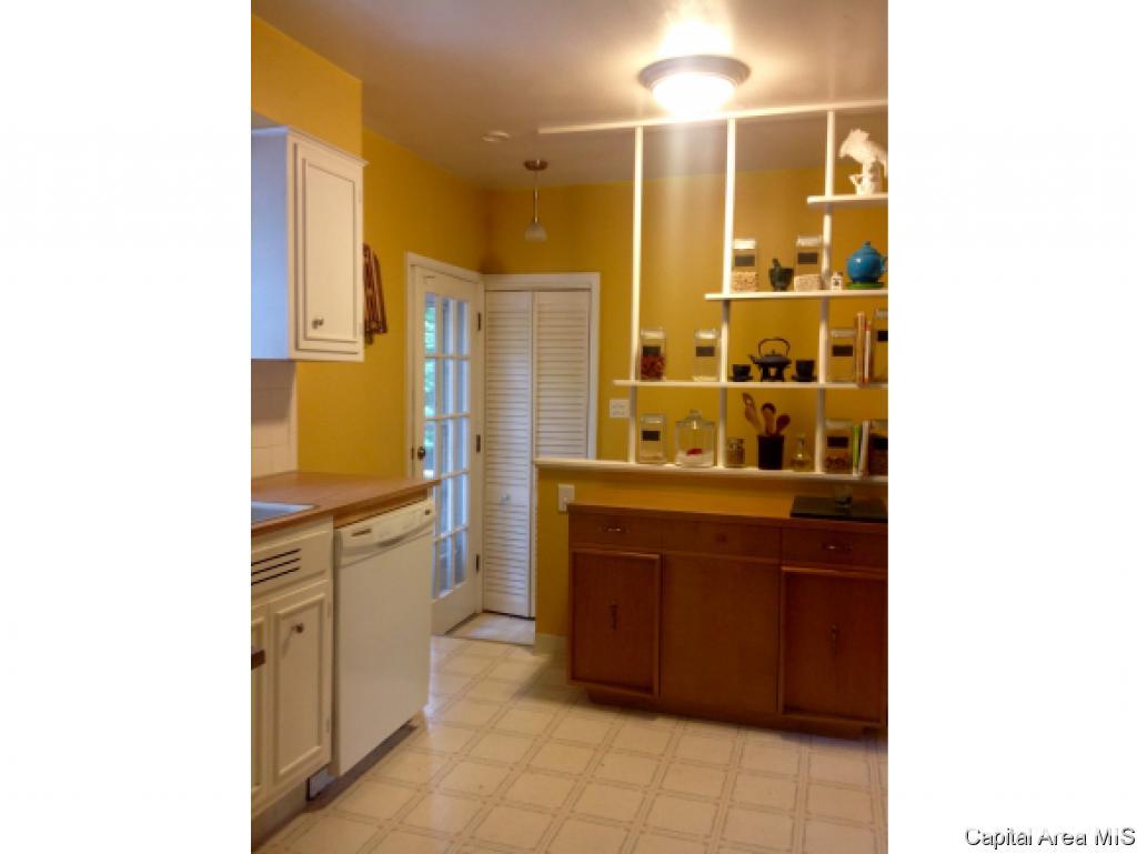 2061 Huntleigh Road Springfield, IL 62704 - Photo 7 of 20