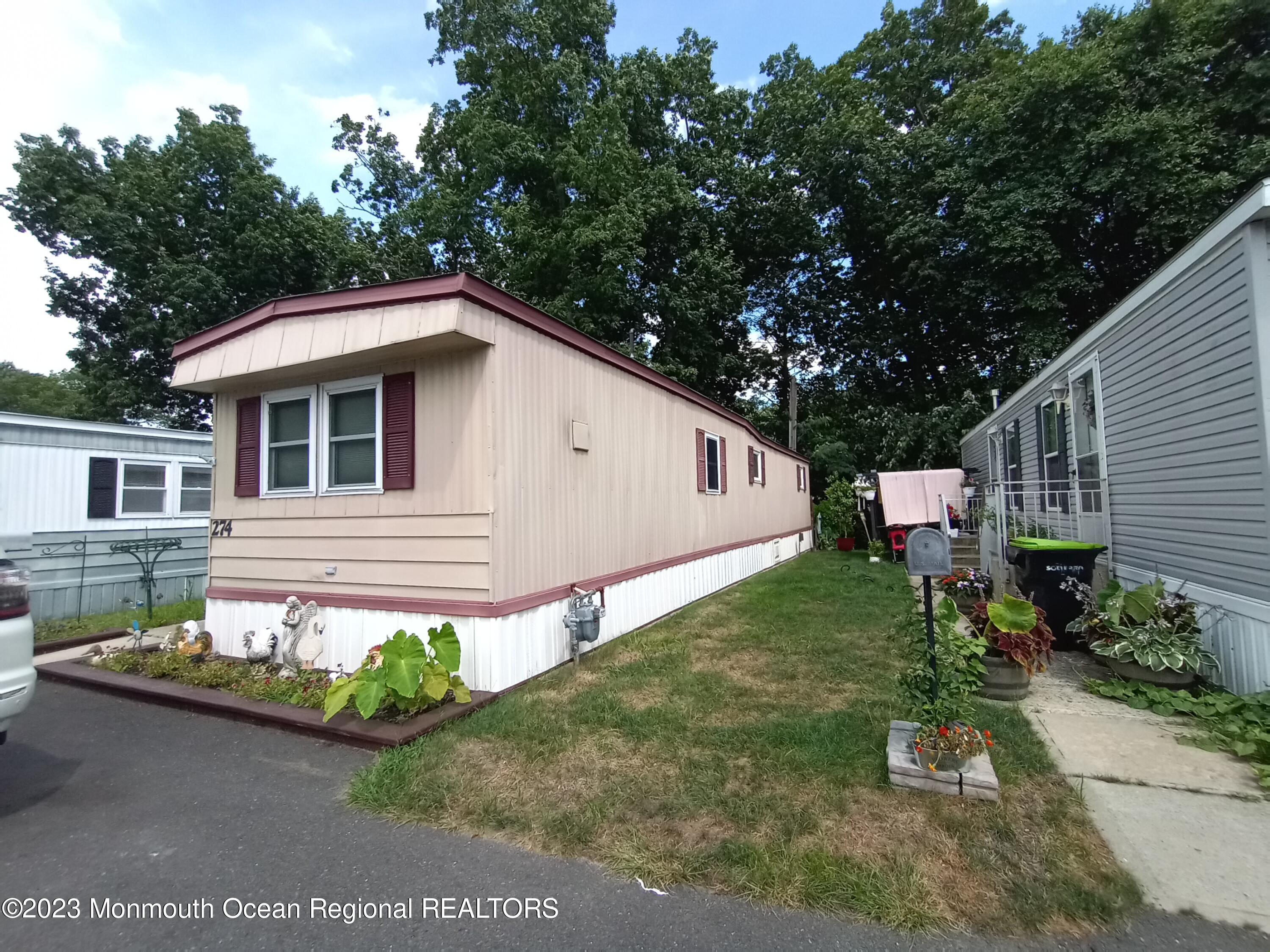 274 Lane C Hazlet, NJ 07730 - Photo 14 of 19 20230729_143134