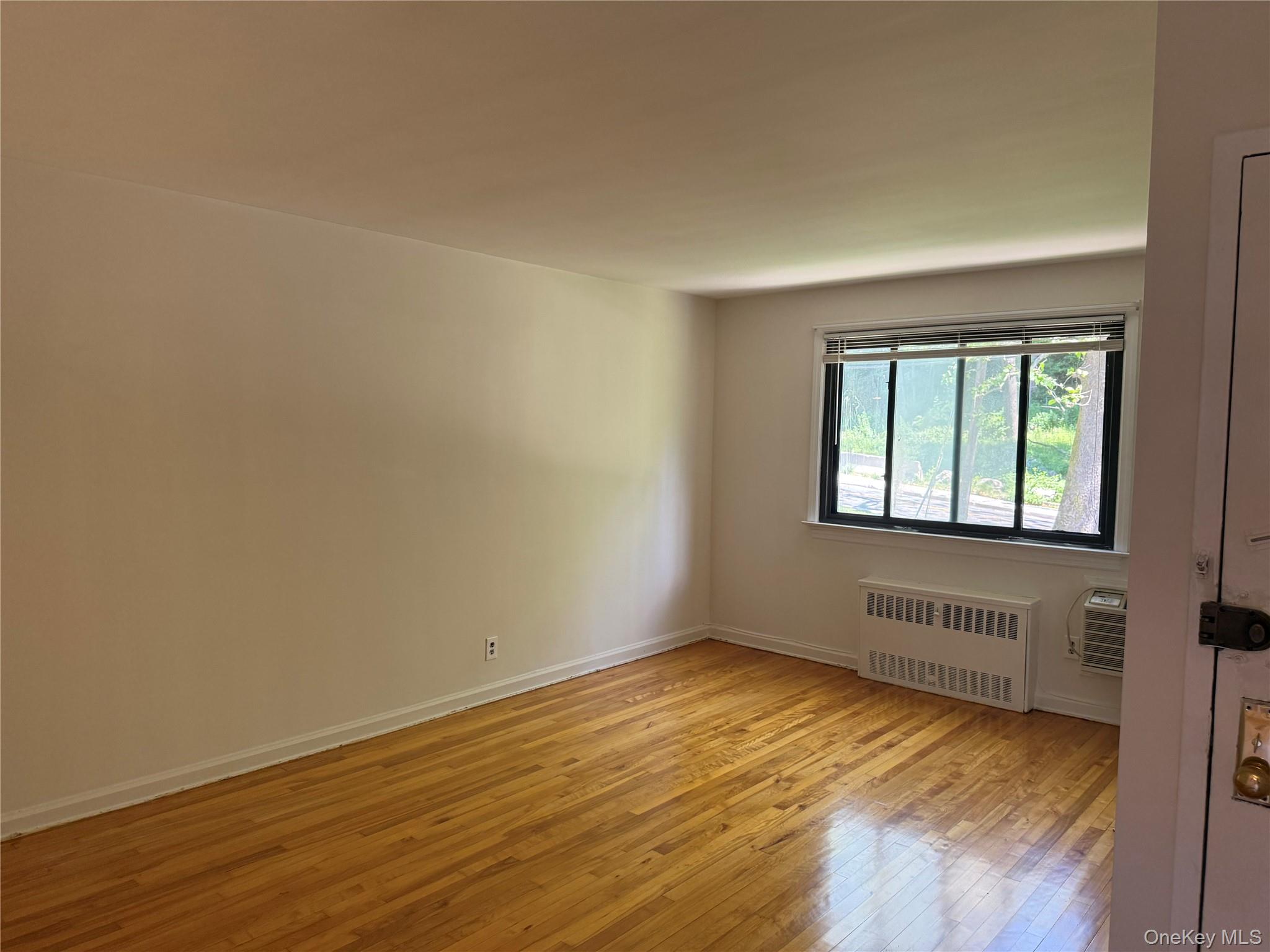 130 Virginia Road, Unit D White Plains, NY 10603 - Photo 4 of 5