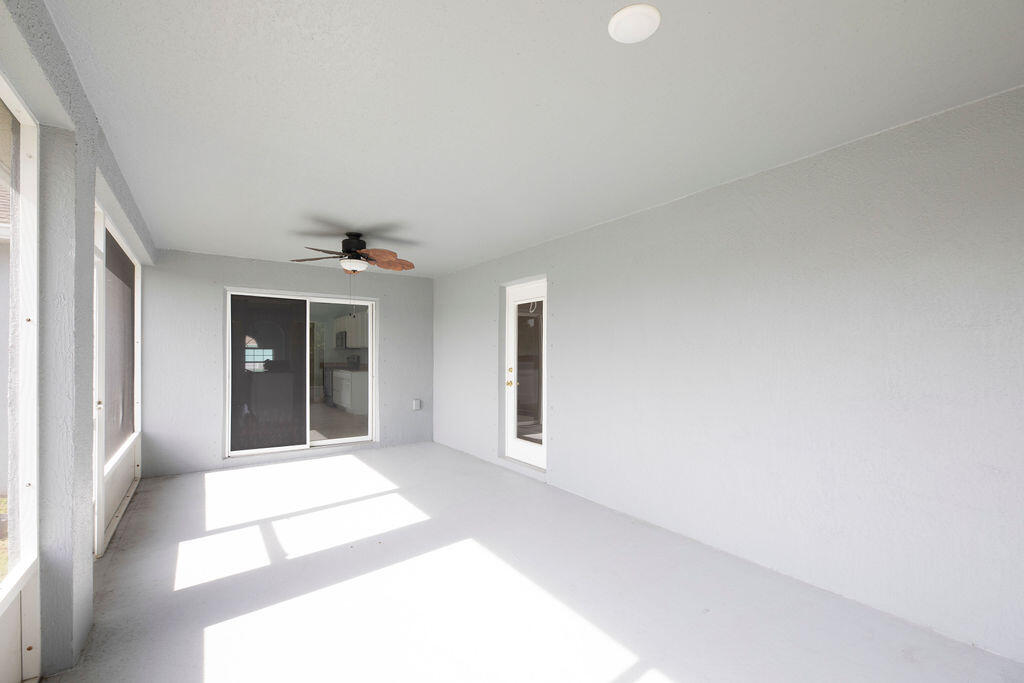 1815 Dragon Road Southeast Palm Bay, FL 32909 - Photo 38 of 41 a view of an entryway