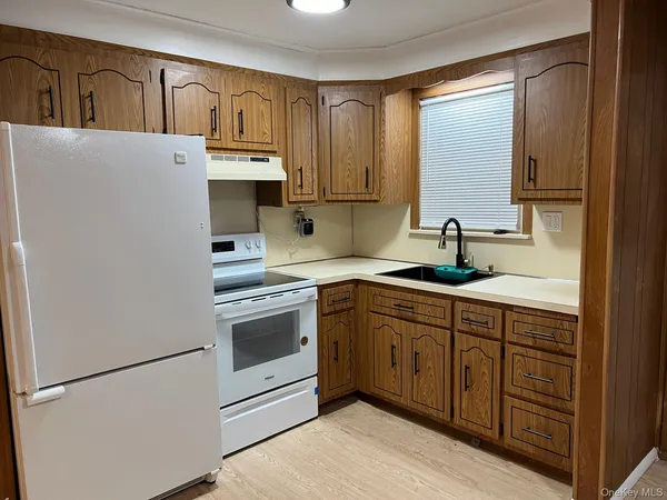 $4,500 | 109 Pratt Street, West Babylon, NY 11704