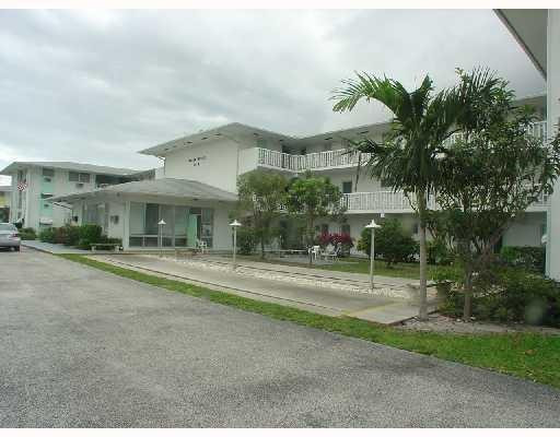 1150 East Sample Road, Unit 102 Pompano Beach, FL 33064 - Photo 1 of 12 Photo 1