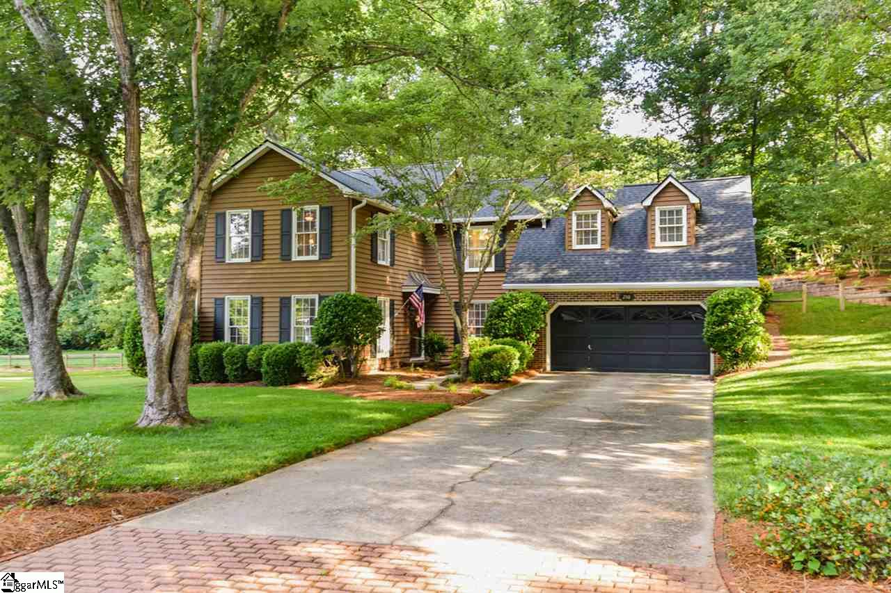210 Oak Ridge Court Greer, SC 29650 - Photo 1 of 36 Gallery Image 1