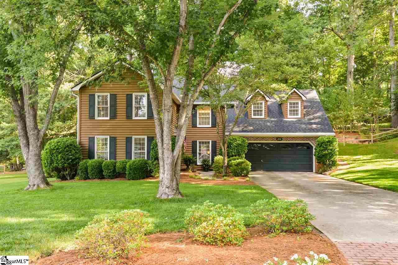 210 Oak Ridge Court Greer, SC 29650 - Photo 2 of 36 Gallery Image 2