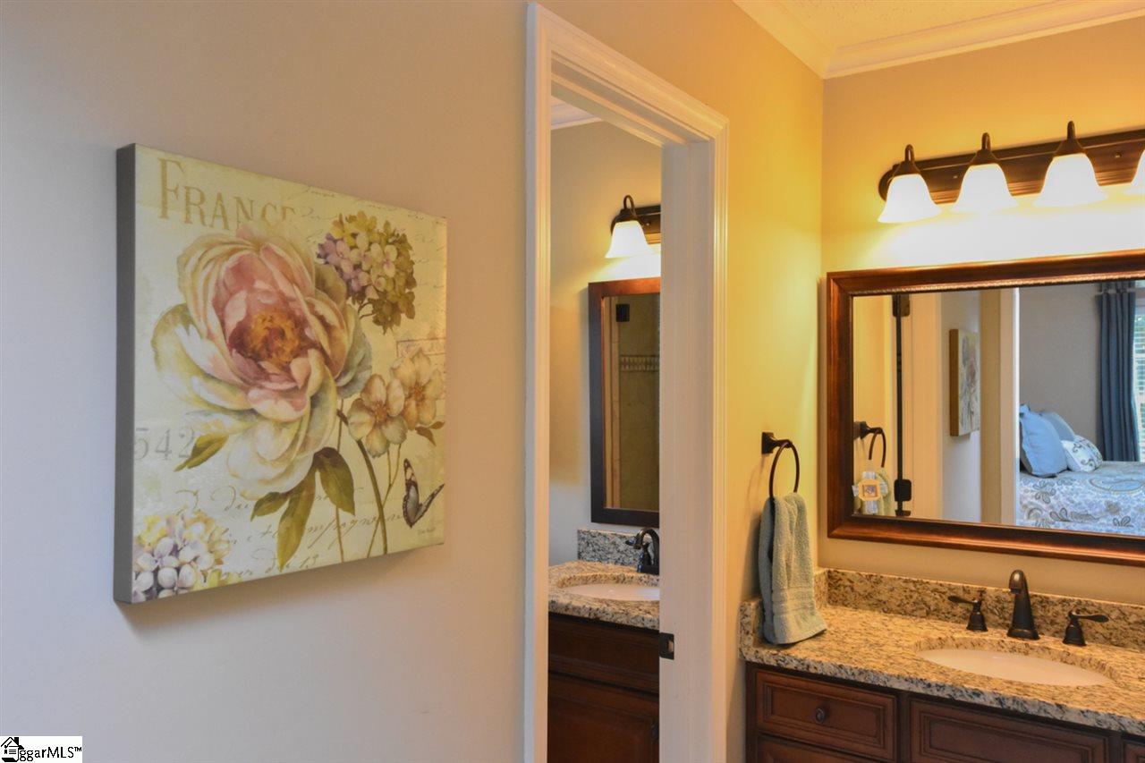 210 Oak Ridge Court Greer, SC 29650 - Photo 19 of 36 Gallery Image 19