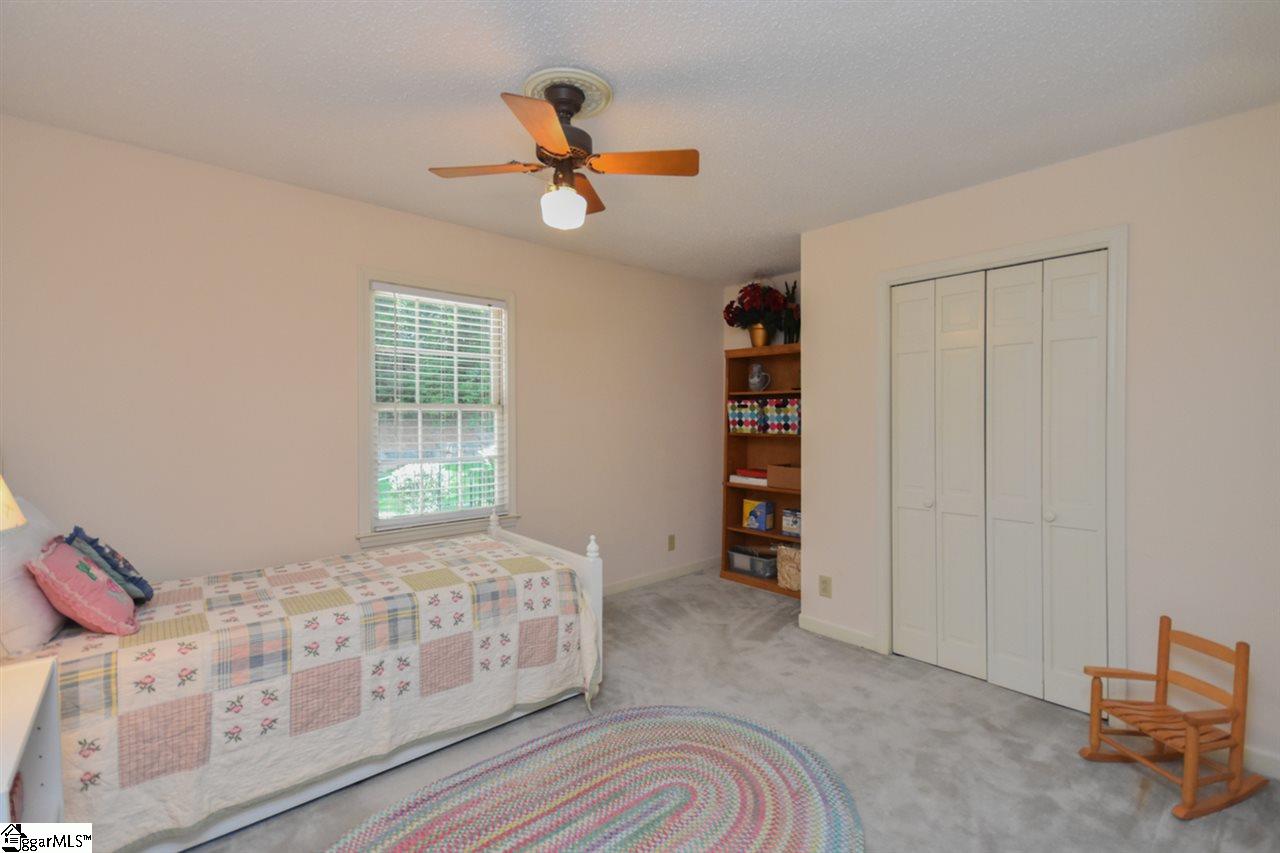 210 Oak Ridge Court Greer, SC 29650 - Photo 26 of 36 Gallery Image 26