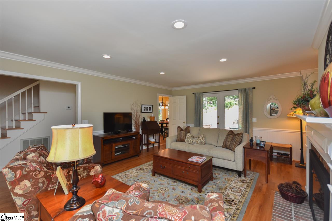 210 Oak Ridge Court Greer, SC 29650 - Photo 4 of 36 Gallery Image 4