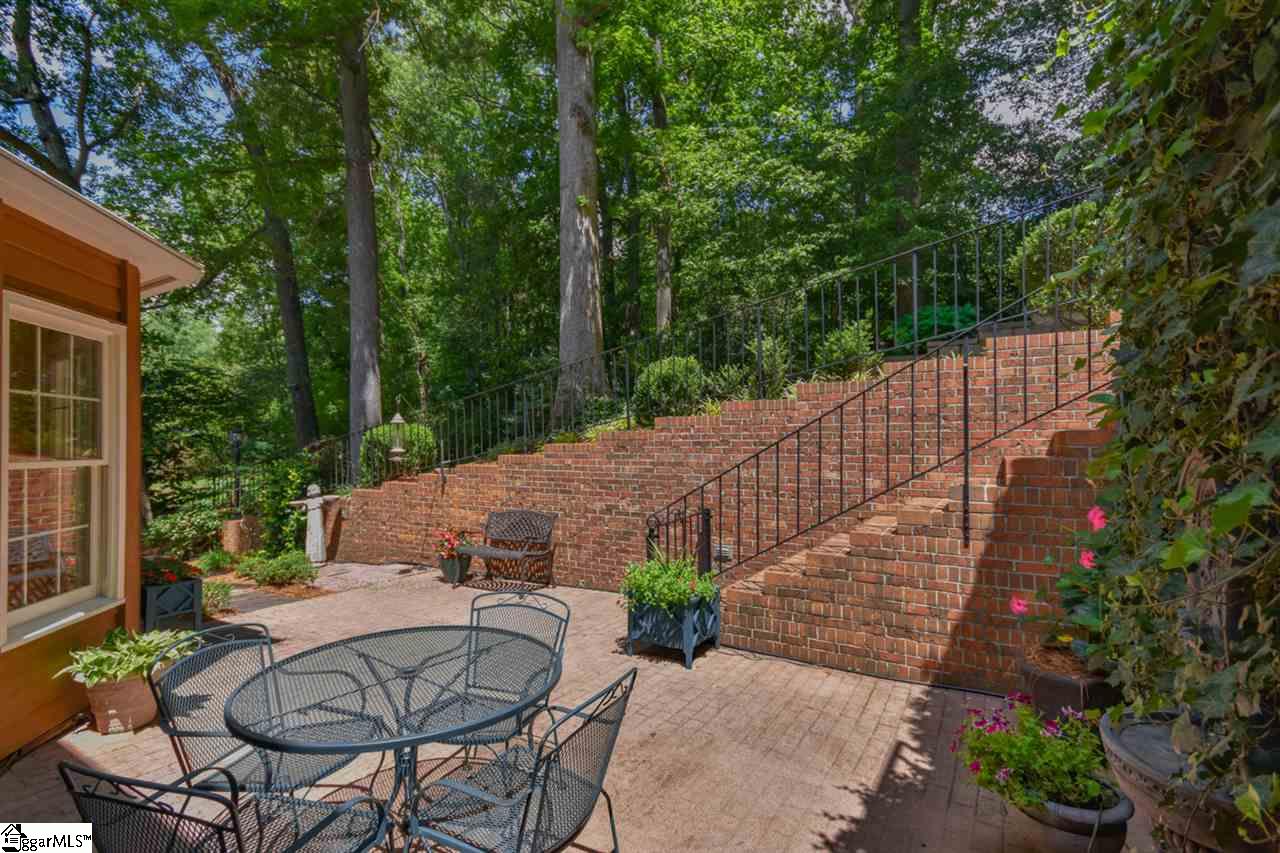 210 Oak Ridge Court Greer, SC 29650 - Photo 33 of 36 Gallery Image 33