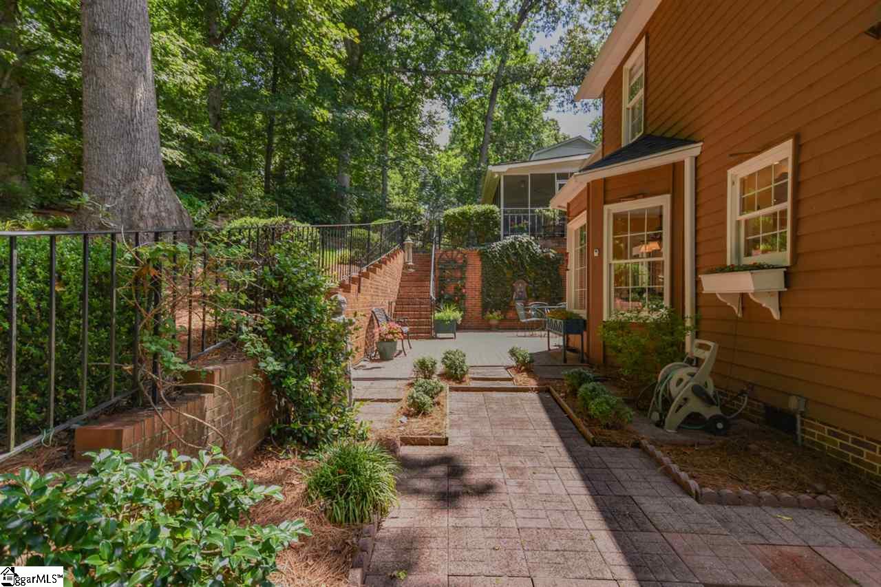 210 Oak Ridge Court Greer, SC 29650 - Photo 35 of 36 Gallery Image 35