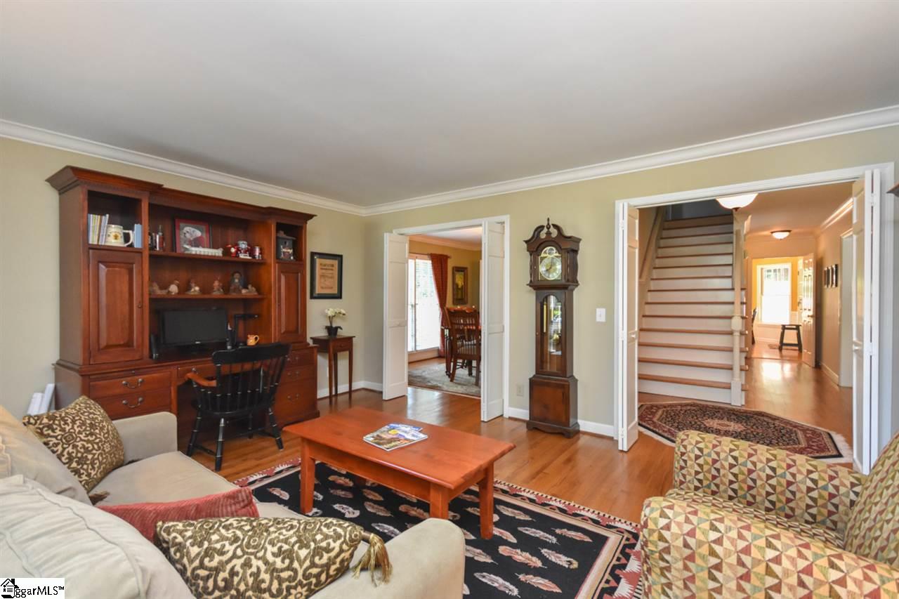 210 Oak Ridge Court Greer, SC 29650 - Photo 10 of 36 Gallery Image 10