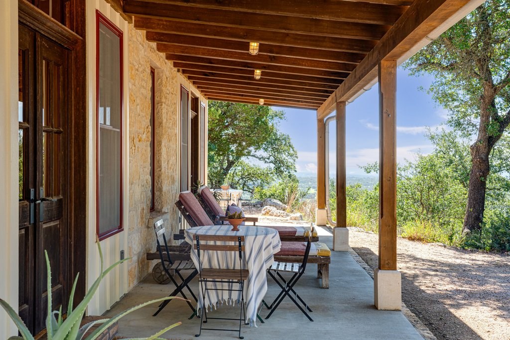 309 Ridgeview Drive Fredericksburg, TX 78624 - Photo 11 of 65
