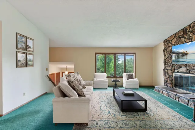 $500,000 | N8147 1015th Street, River Falls, WI 54022