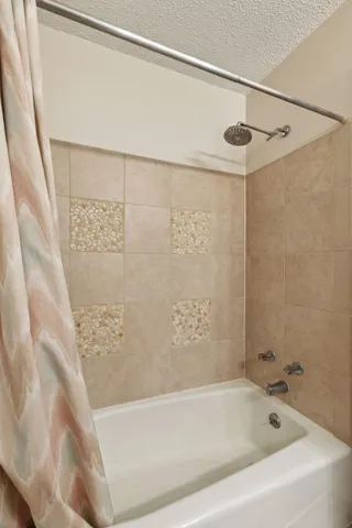 $500,000 | N8147 1015th Street, River Falls, WI 54022