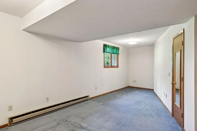 $500,000 | N8147 1015th Street, River Falls, WI 54022