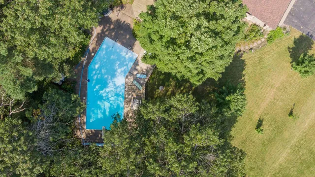 $500,000 | N8147 1015th Street, River Falls, WI 54022