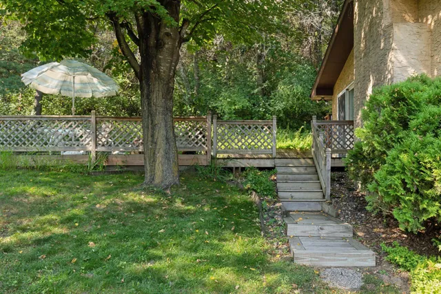 $500,000 | N8147 1015th Street, River Falls, WI 54022