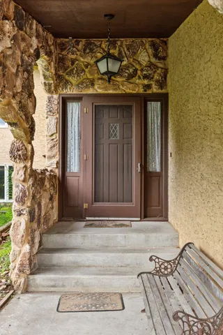 $500,000 | N8147 1015th Street, River Falls, WI 54022