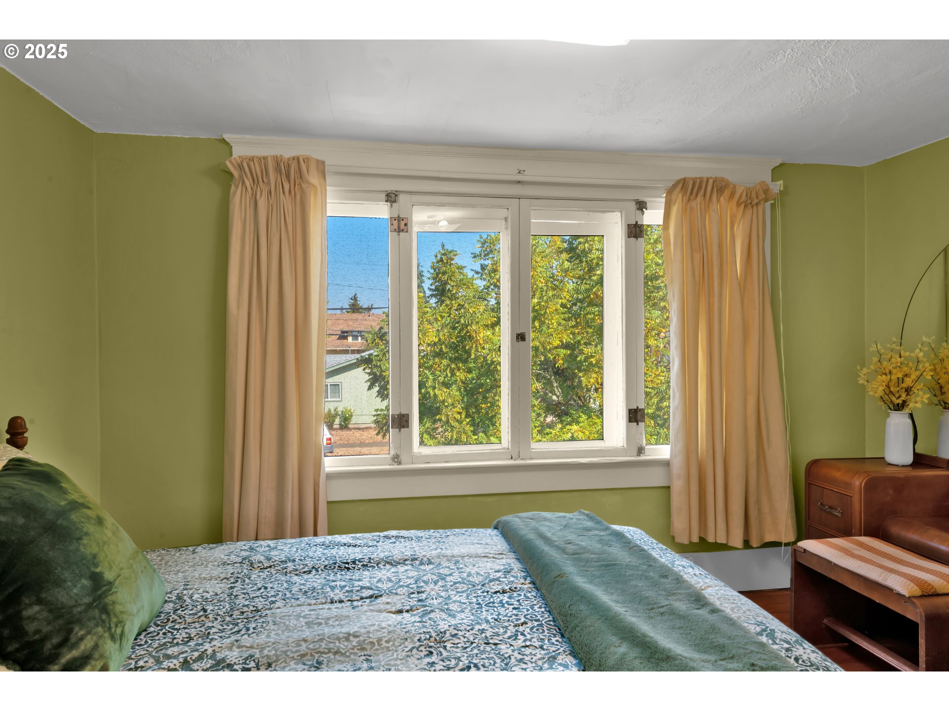 834 Southwest 9th Avenue Albany, OR 97321 - Photo 38 of 48 a view of a bedroom with wooden floor and a balcony