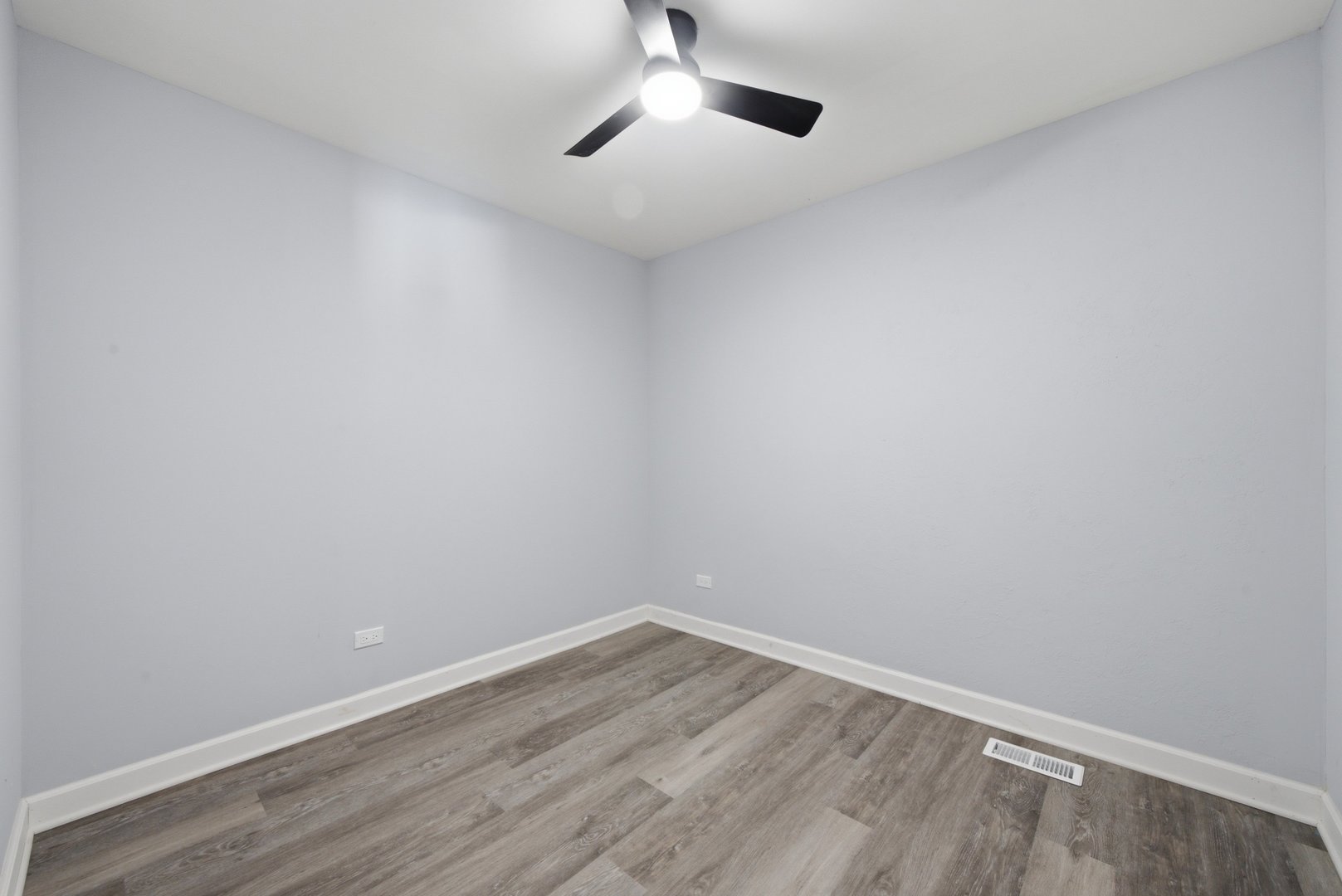 407 Laurel Avenue Romeoville, IL 60446 - Photo 15 of 21 Gallery Image 15