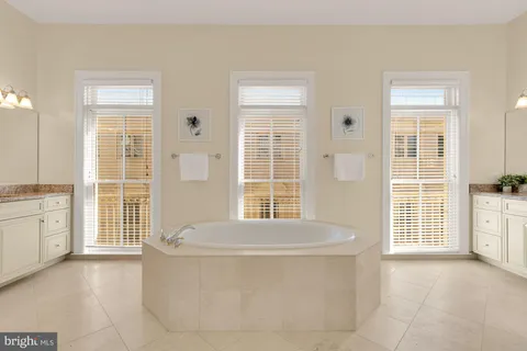 $2,050,000 | 1417 North Nash Street, Arlington, VA 22209