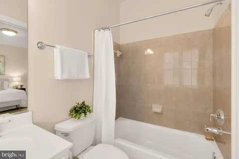 $2,050,000 | 1417 North Nash Street, Arlington, VA 22209