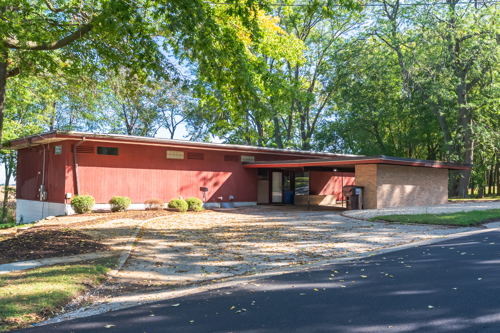 706 North 4th Street Ashton, IL 61006 - Photo 2 of 39 a view of a house with a yard