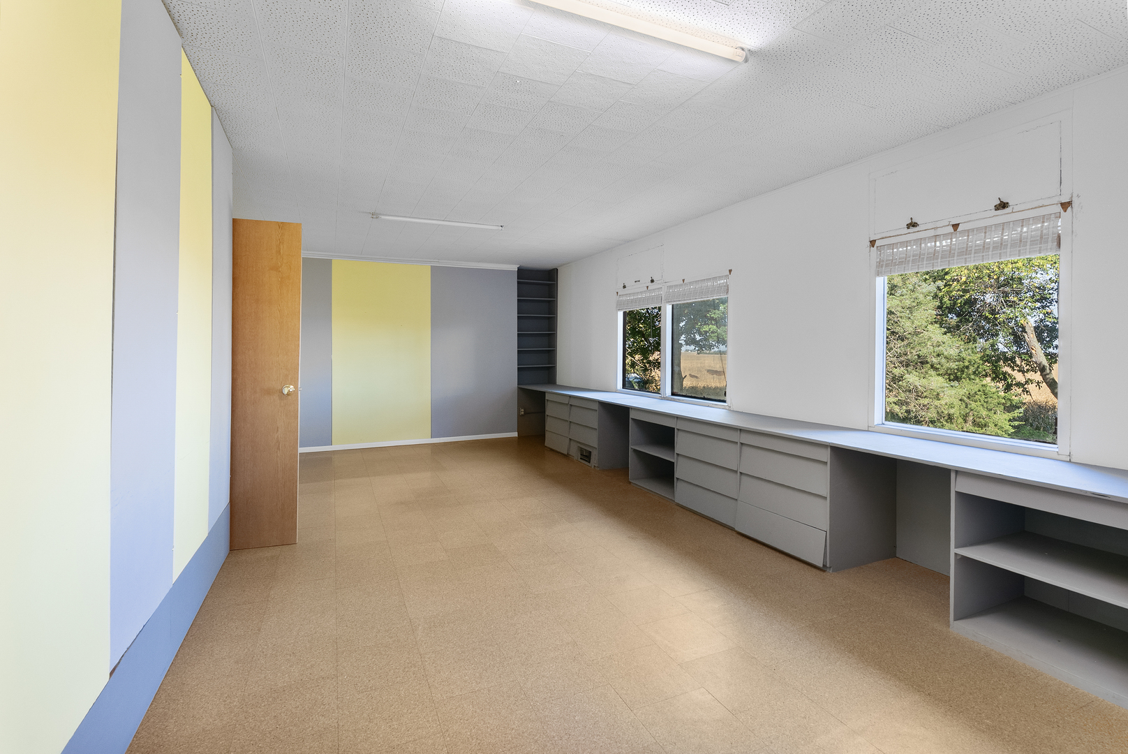 706 North 4th Street Ashton, IL 61006 - Photo 22 of 39 a view of room with window and furniture