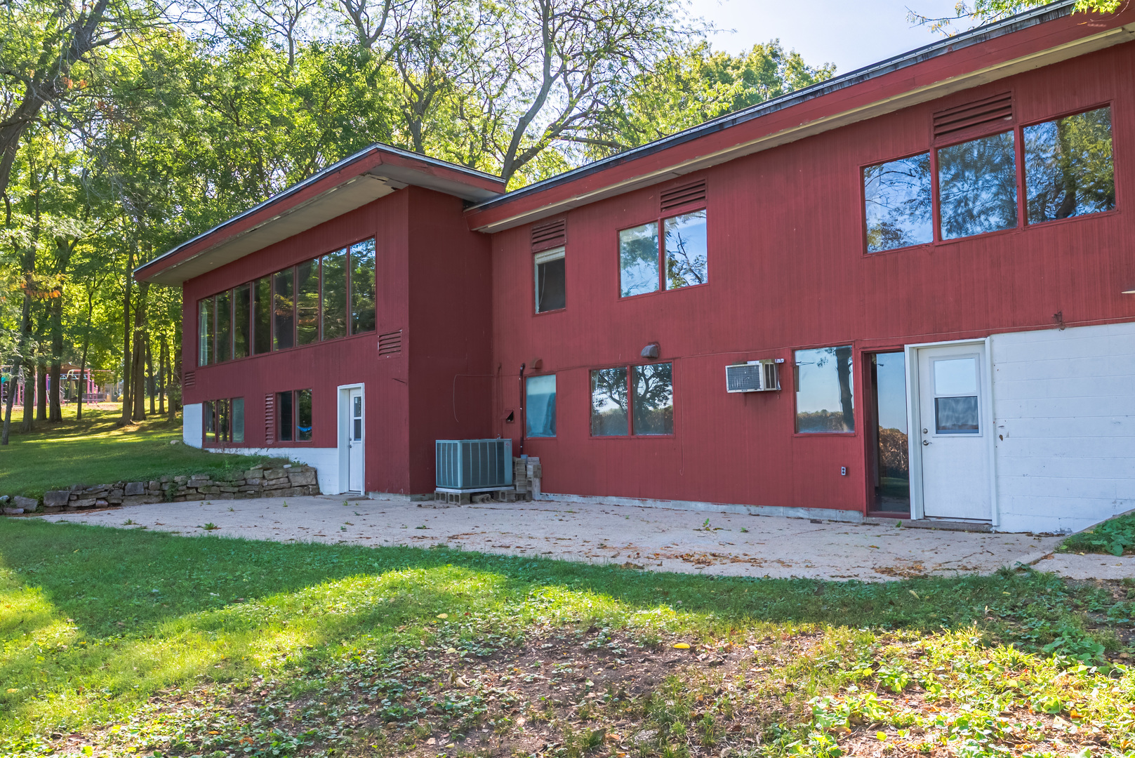 706 North 4th Street Ashton, IL 61006 - Photo 34 of 39 a front view of a house with a yard