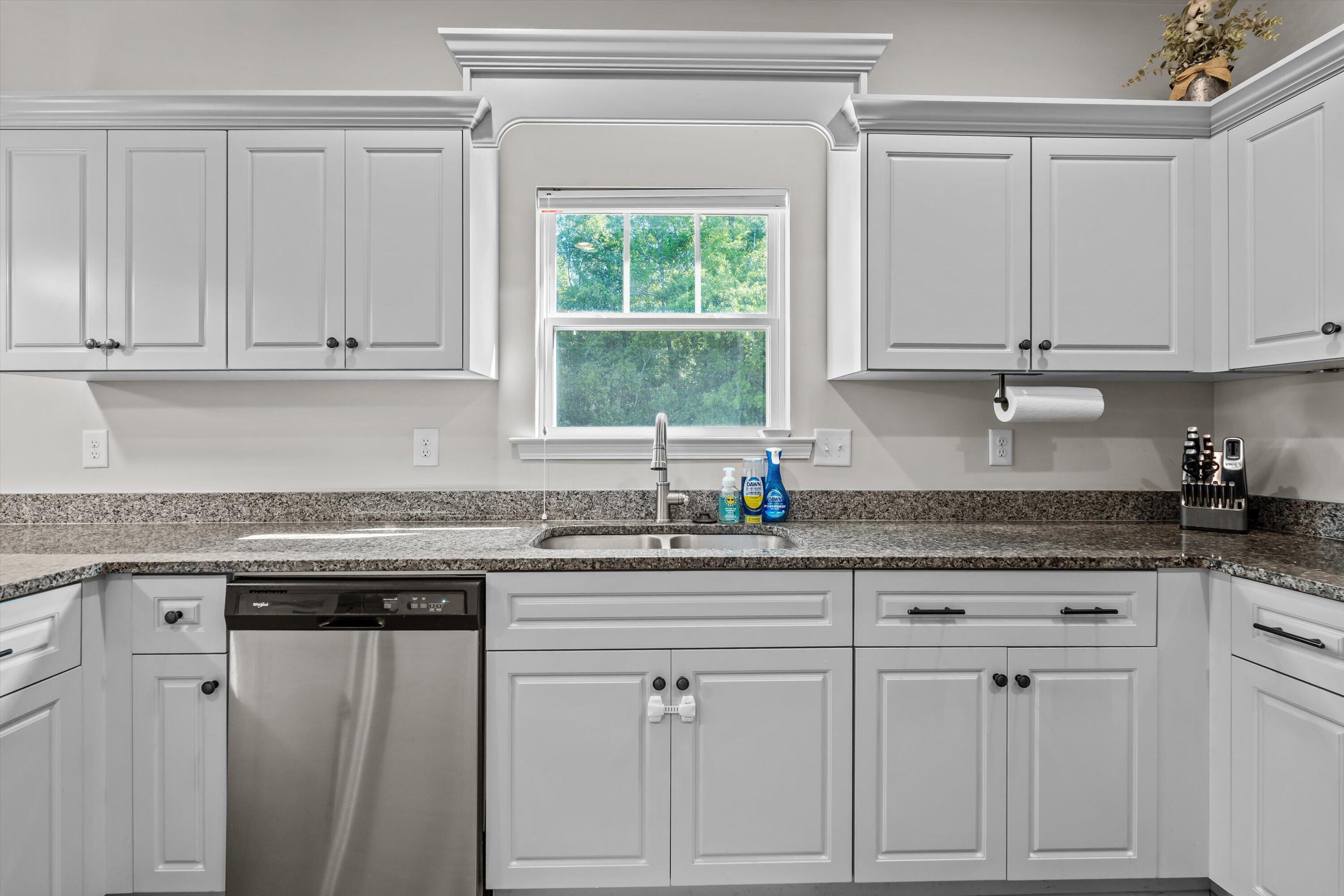 148 Copperfield Drive Trenton, SC 29847 - Photo 13 of 30 Kitchen