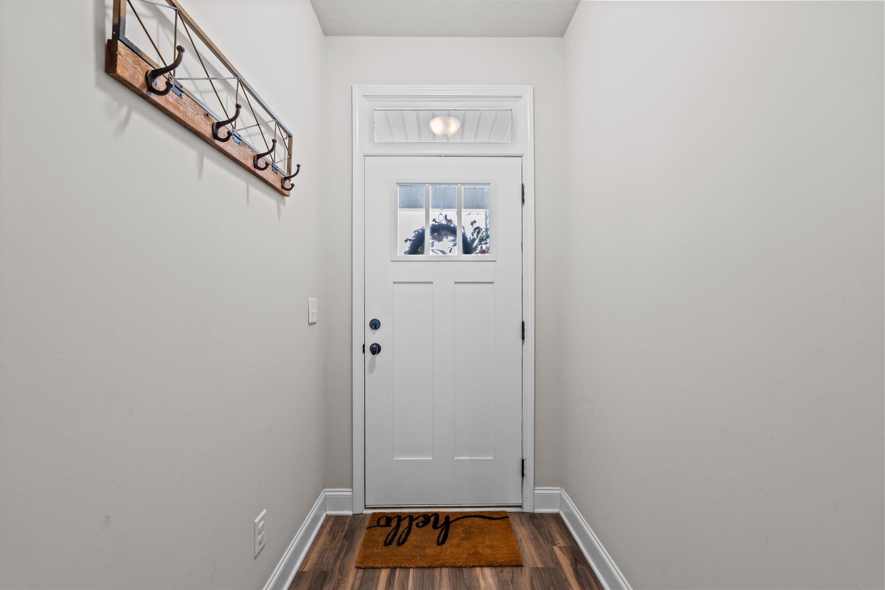 148 Copperfield Drive Trenton, SC 29847 - Photo 4 of 30 Foyer