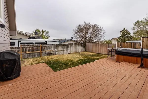 $354,900 | 1915 South Carolina Drive, Green River, WY 82935