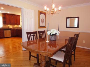 6871 Chelsea Road McLean, VA 22101 - Photo 18 of 25 Dining Room
